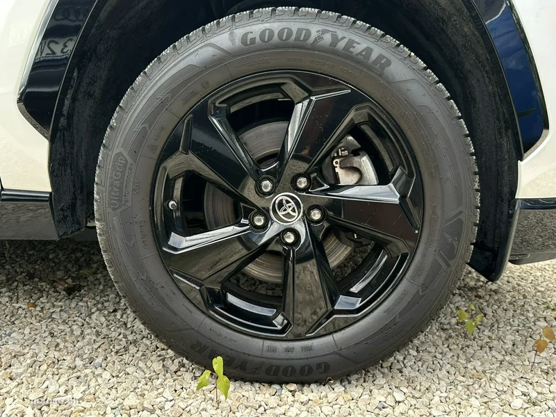 Toyota RAV 4 XA50 39