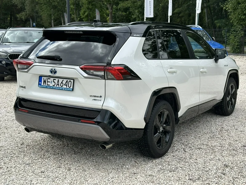 Toyota RAV 4 XA50 7