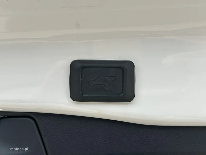 Toyota RAV 4 XA50 10