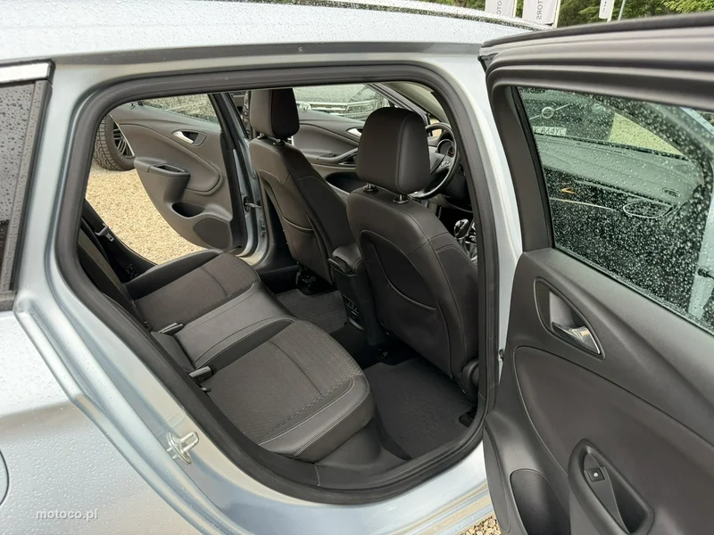 Opel Astra Sports Tourer 15