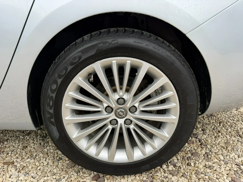 Opel Astra Sports Tourer 25