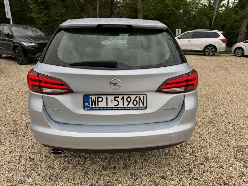Opel Astra Sports Tourer 4