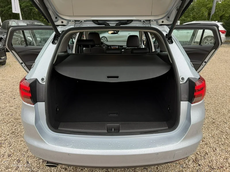 Opel Astra Sports Tourer 9