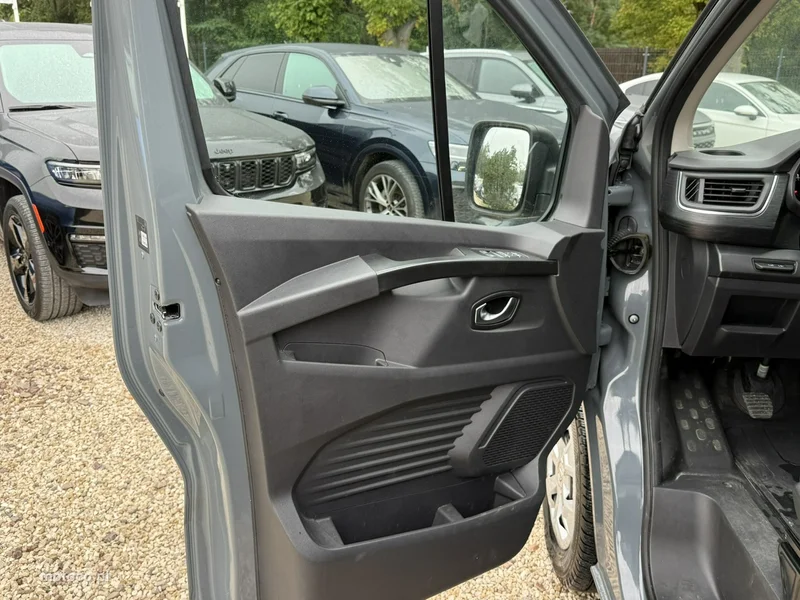Renault Trafic III 12