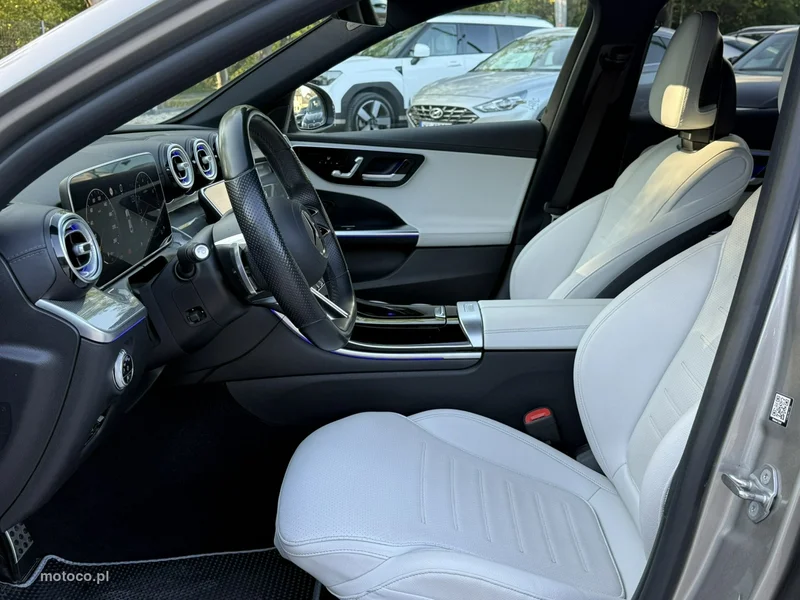 Mercedes-Benz Klasa C W206 C 300 12