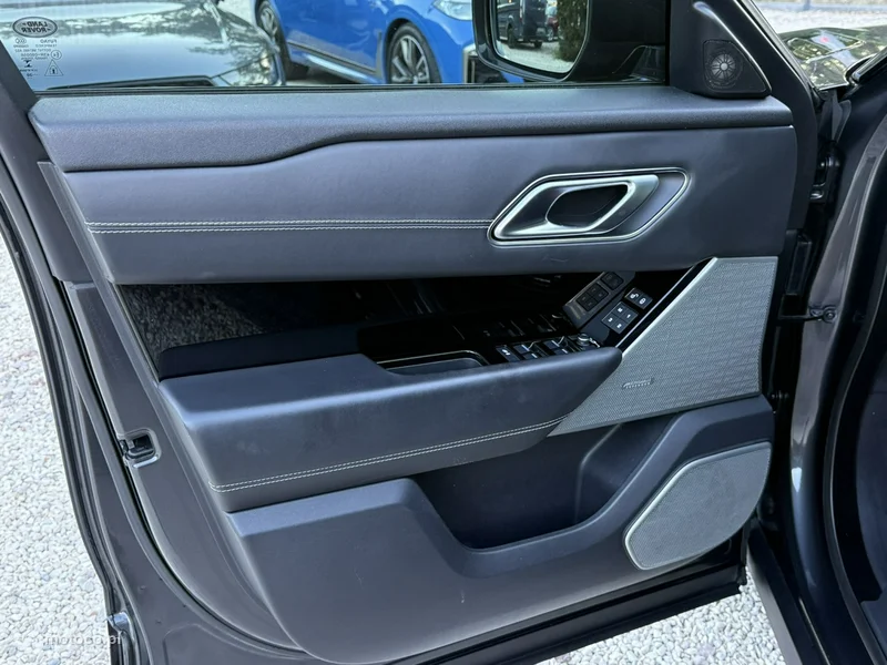 Land Rover Range Rover Velar 14