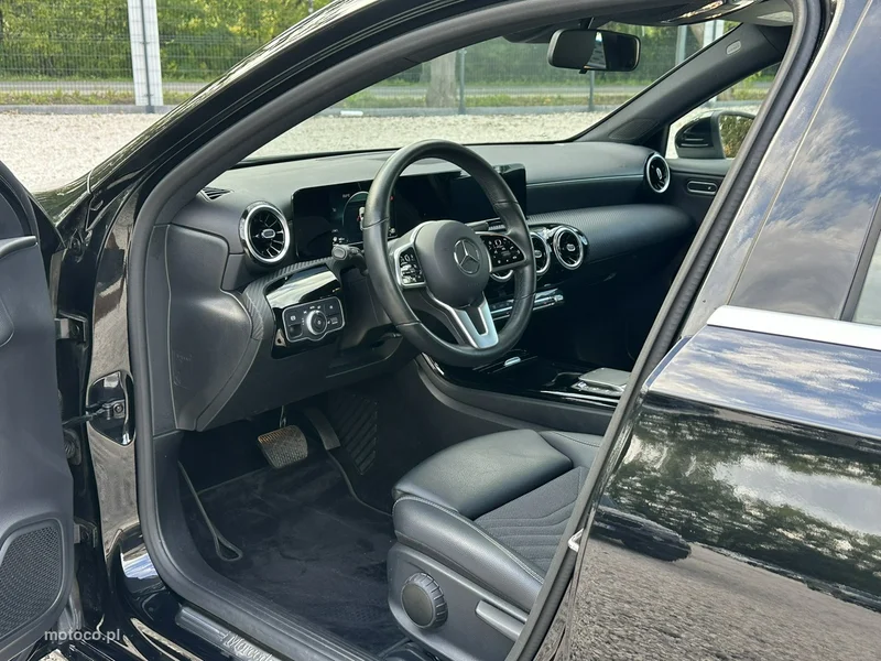 Mercedes-Benz Klasa A W177 A 180 10