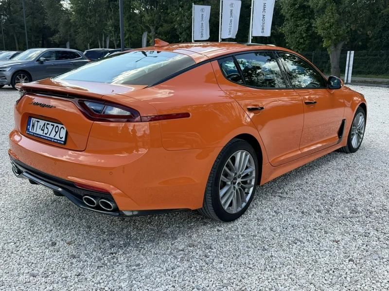 Kia Stinger 12