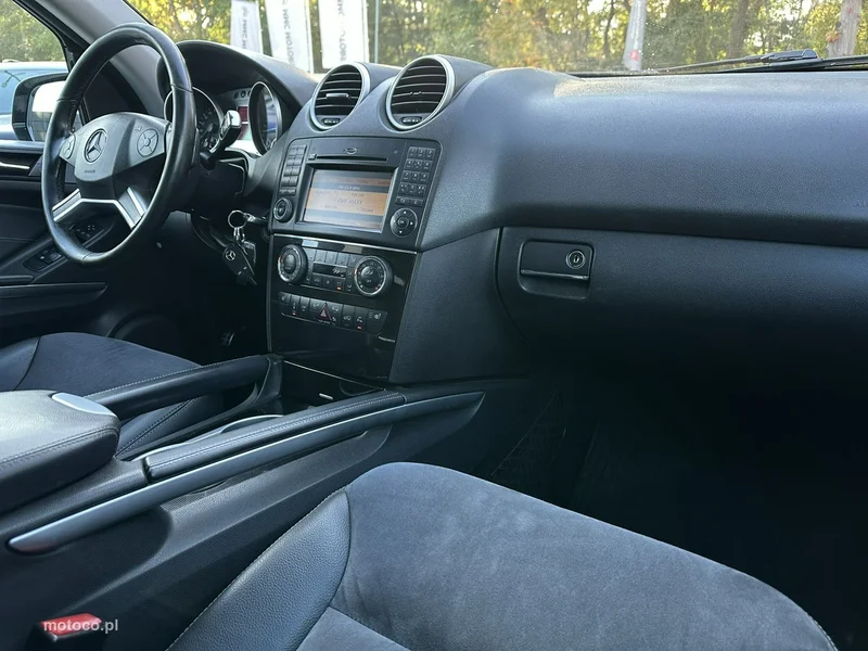 Mercedes-Benz ML W164 350 25