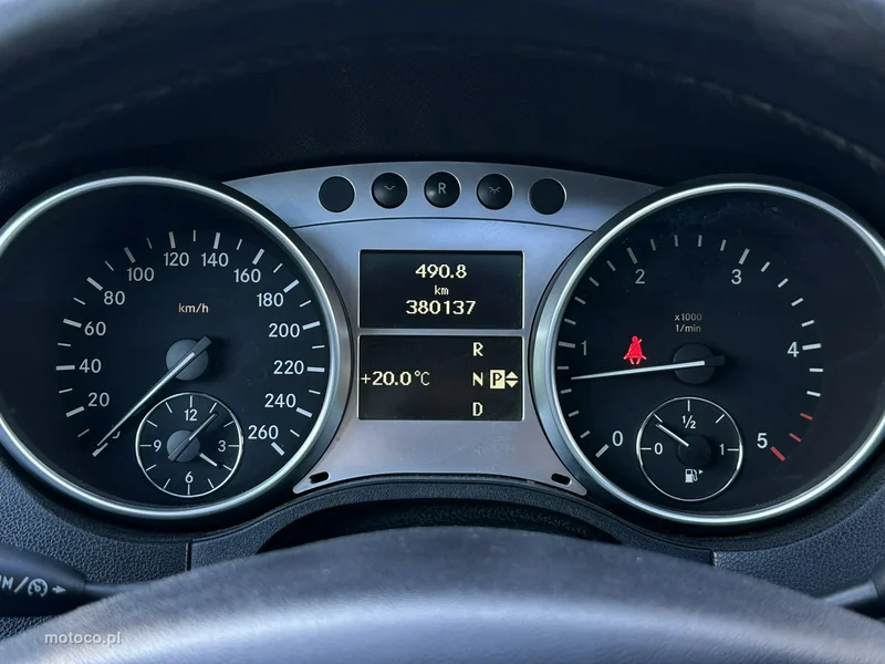 Mercedes-Benz ML W164 350 30