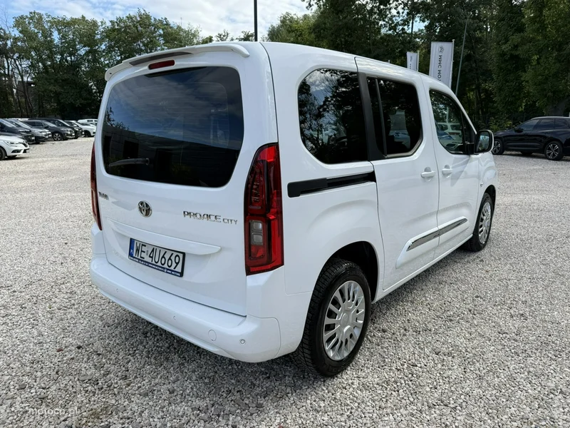 Toyota Proace City Verso 13