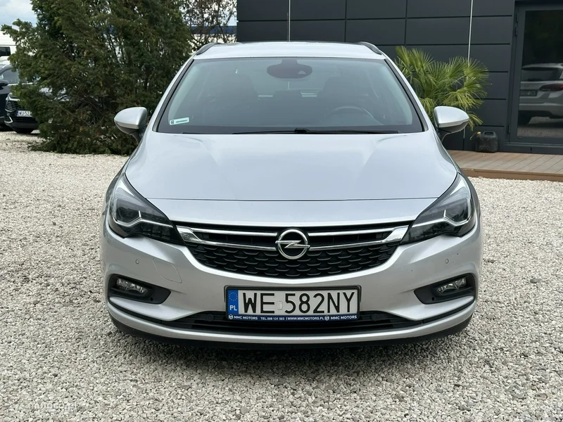 Opel Astra Sports Tourer 2