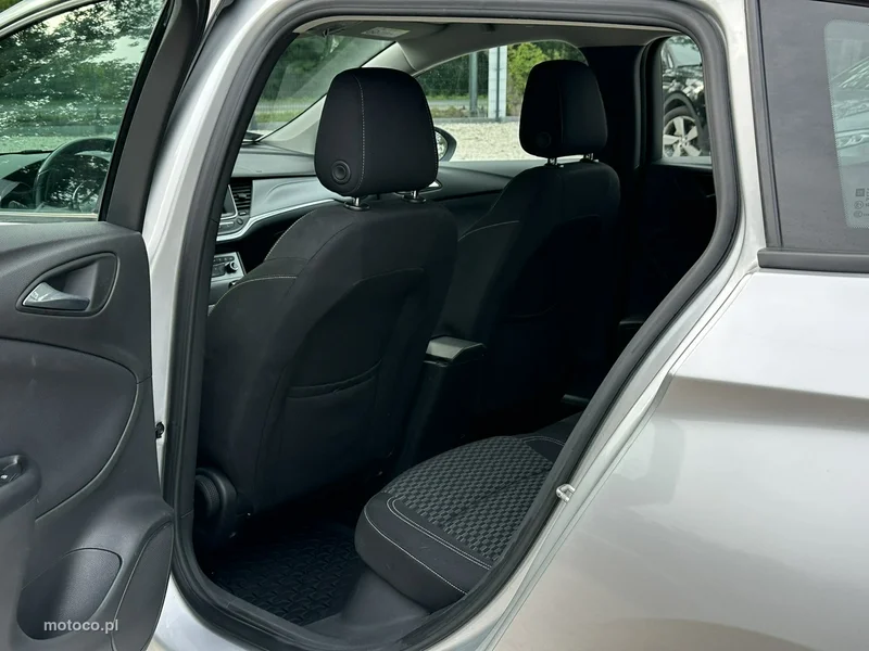 Opel Astra Sports Tourer 14