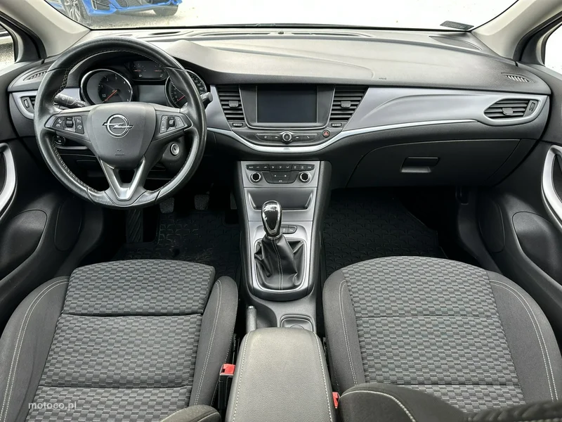 Opel Astra Sports Tourer 19