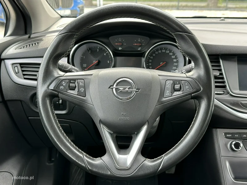 Opel Astra Sports Tourer 23