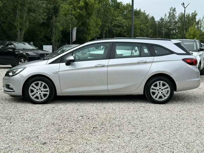 Opel Astra Sports Tourer 4