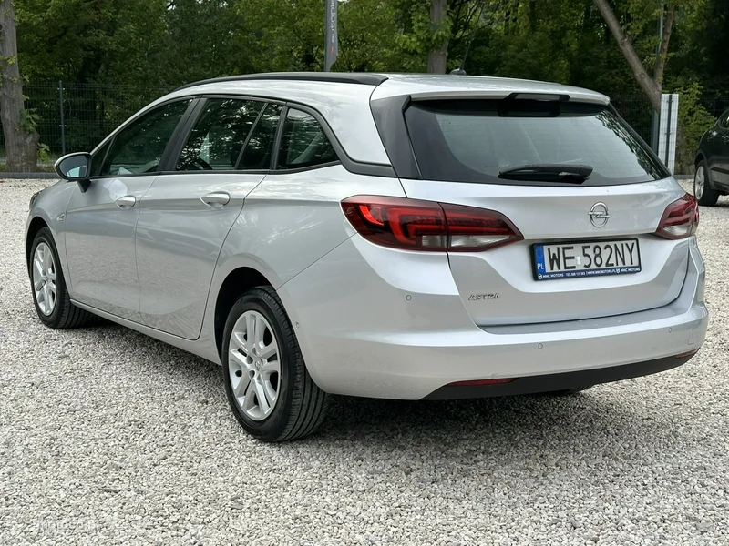 Opel Astra Sports Tourer 5