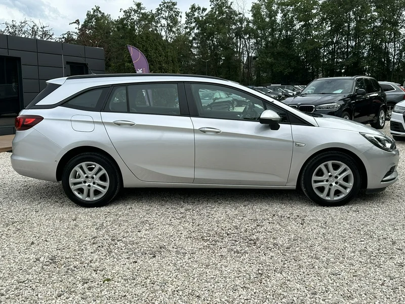 Opel Astra Sports Tourer 8