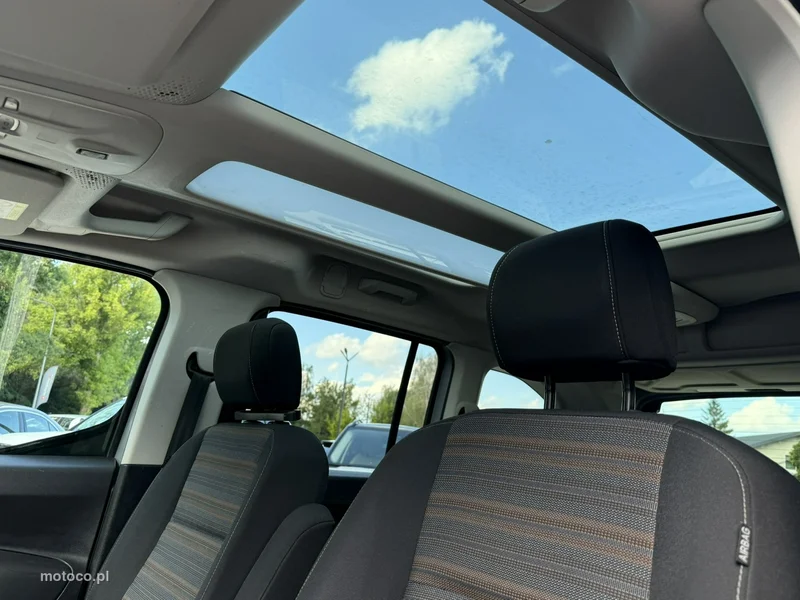 Opel Combo E 11