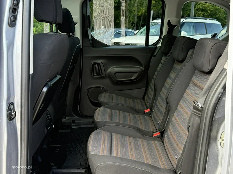 Opel Combo E 13