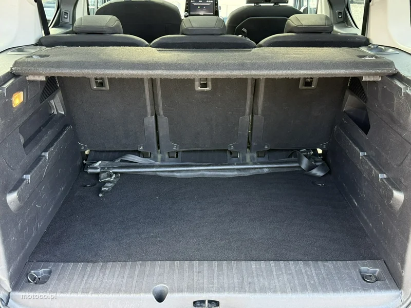 Opel Combo E 17