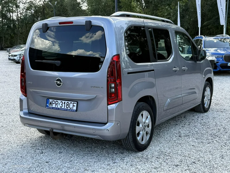 Opel Combo E 3
