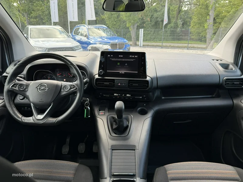 Opel Combo E 21