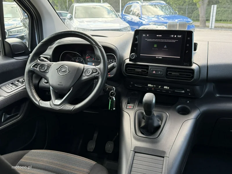 Opel Combo E 22