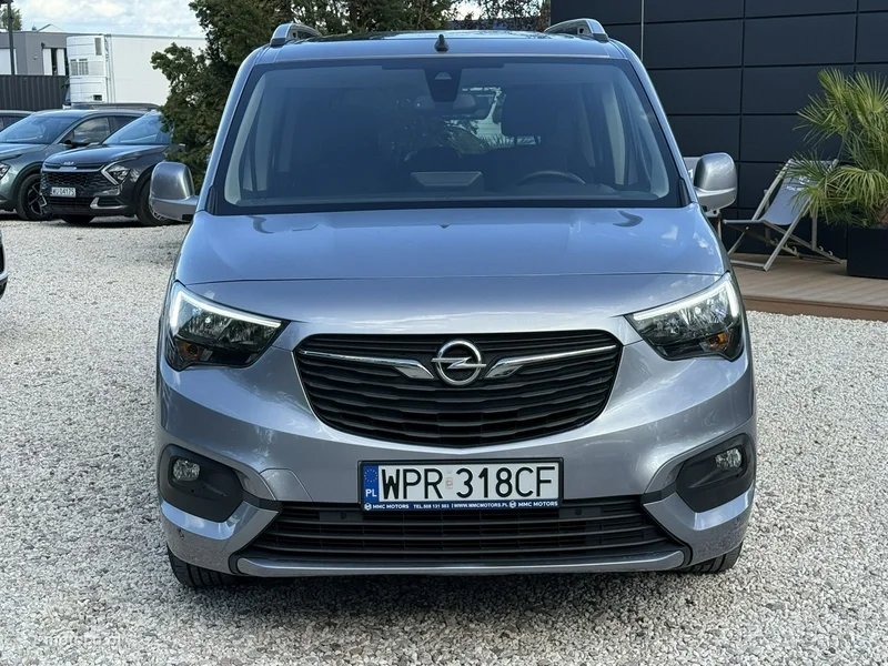 Opel Combo E 8
