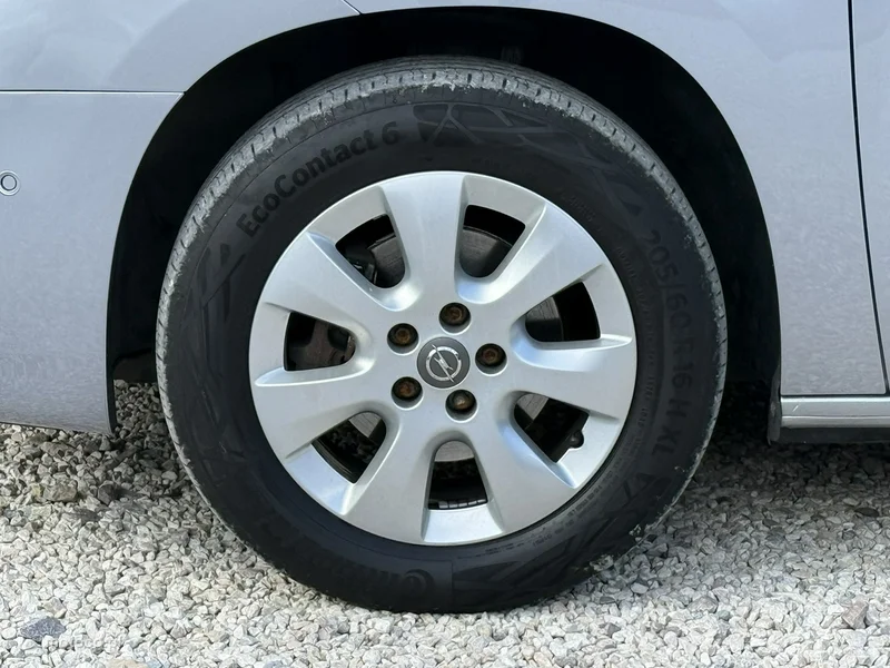 Opel Combo E 9