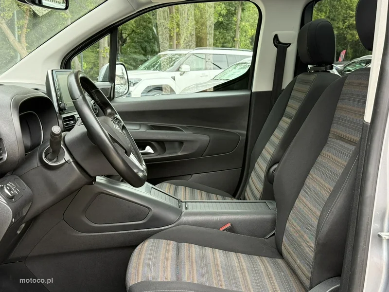 Opel Combo E 12