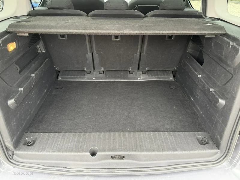 Opel Combo E 17