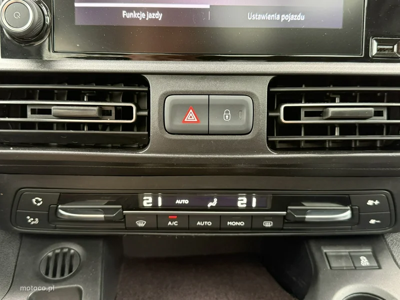 Opel Combo E 27