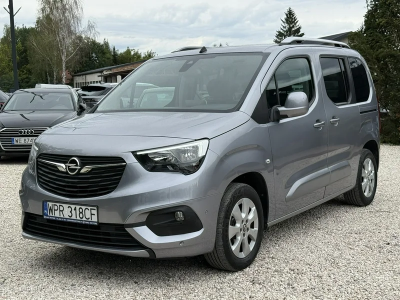 Opel Combo E 7