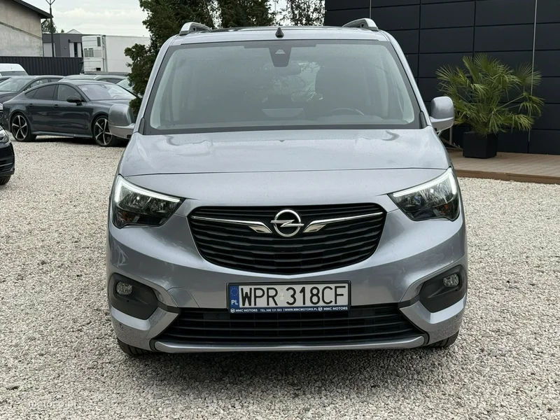 Opel Combo E 8