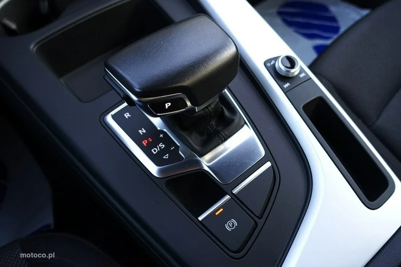 Audi A4 B9 8