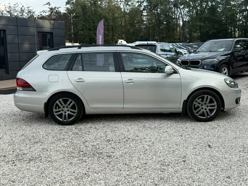 Volkswagen Golf VI 2