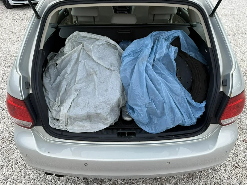 Volkswagen Golf VI 15