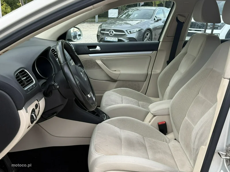 Volkswagen Golf VI 10