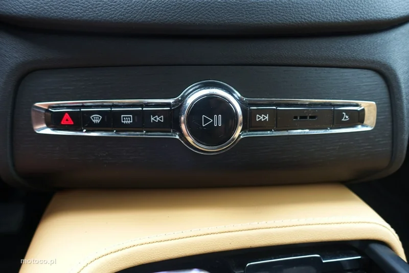 Volvo XC 90 18