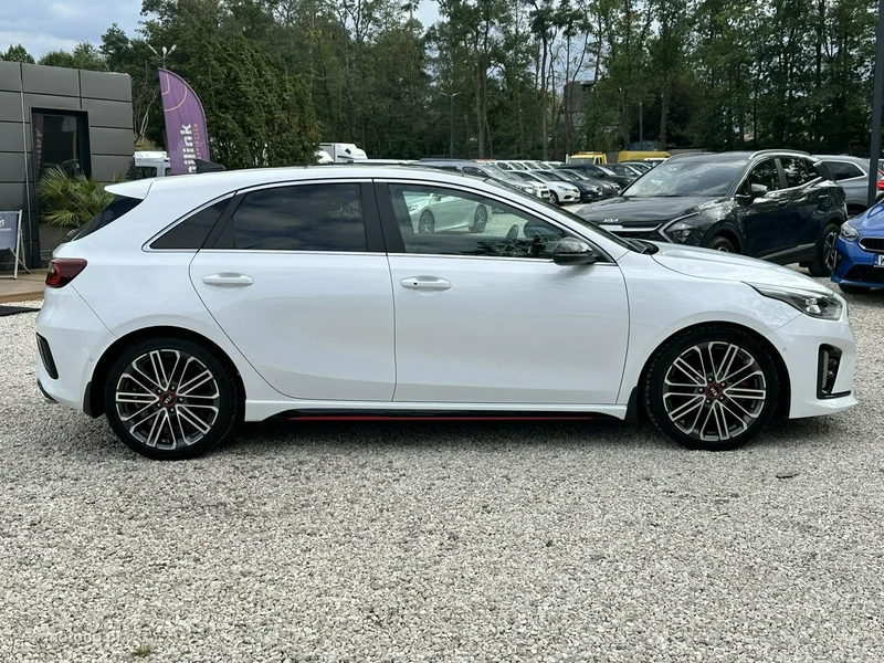 Kia Cee'd 8
