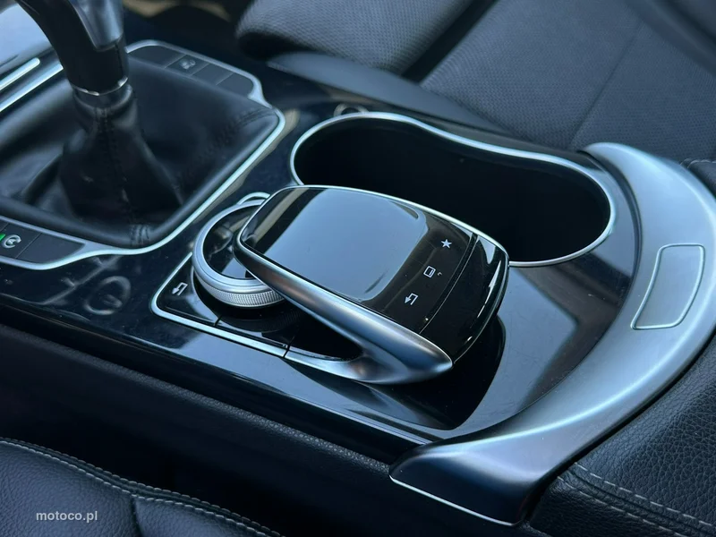 Mercedes-Benz Klasa C W205 C 200 25