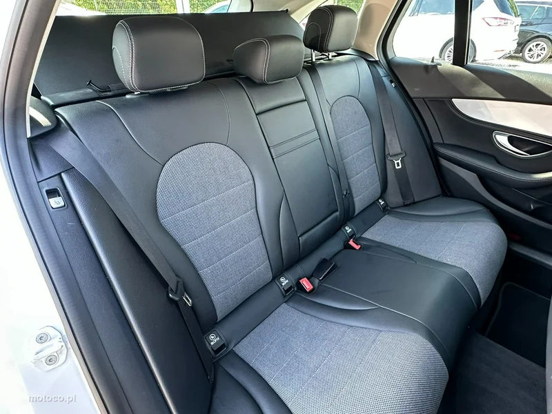 Mercedes-Benz Klasa C W205 C 200 17