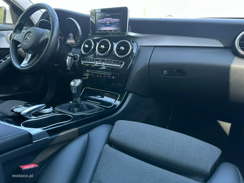 Mercedes-Benz Klasa C W205 C 200 21