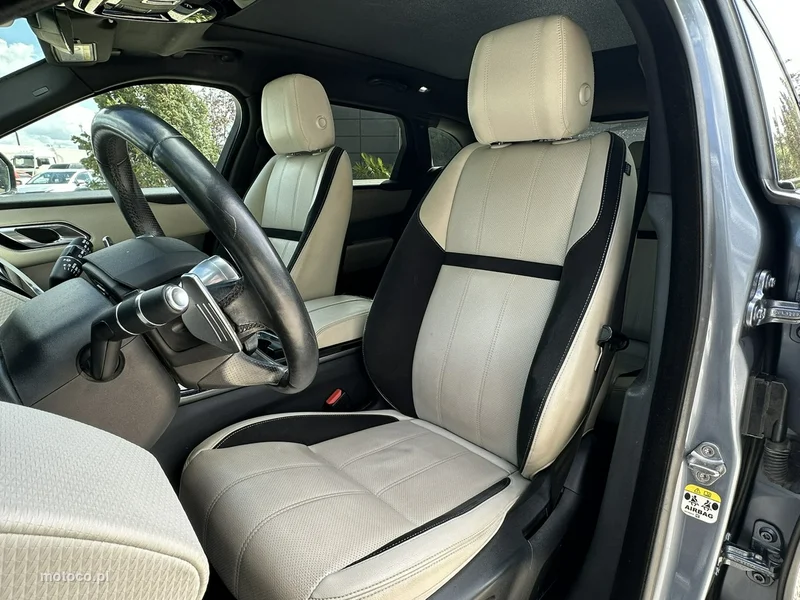 Land Rover Range Rover Velar 13
