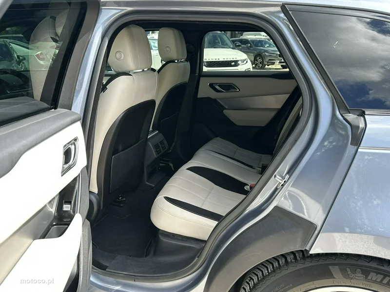Land Rover Range Rover Velar 14