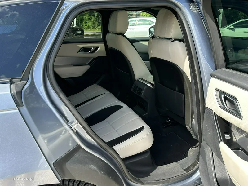 Land Rover Range Rover Velar 15