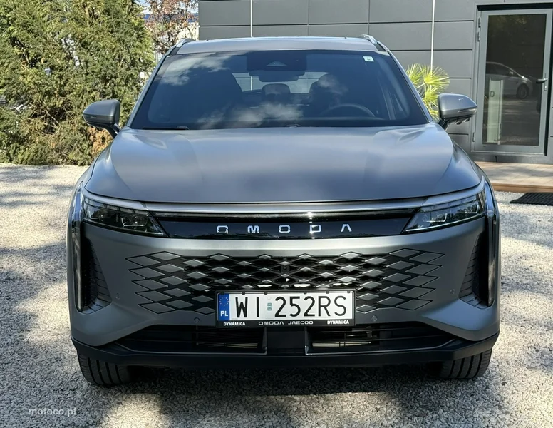 Omoda 9 8