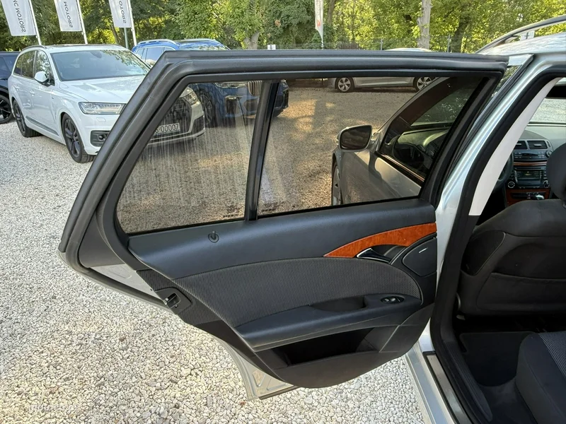 Mercedes-Benz Klasa E W211 E 220 15