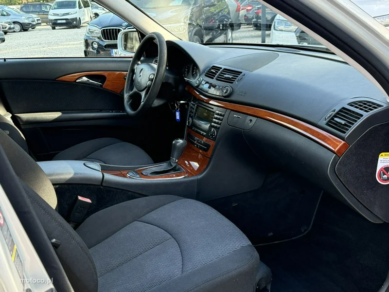 Mercedes-Benz Klasa E W211 E 220 17